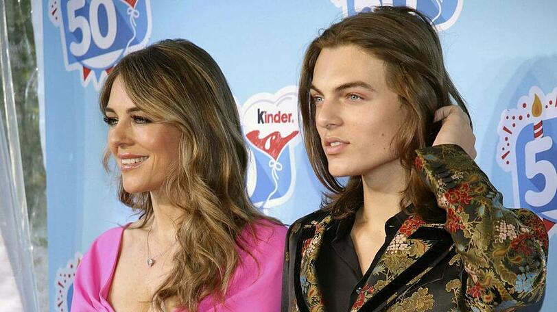 Liz Hurley und Damian Hurley bei einer Veranstaltung.