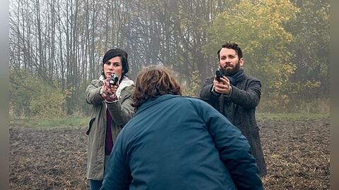 Christian Ulmen war zwischen 2013 und 2021 neben Nora Tschirner im Weimarer "Tatort" zu sehen, hier in "Tatort: Die robuste Roswita".