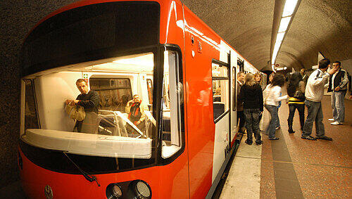 Erfolgsmodell "Geisterbahn". Erfolgsmodell "Geisterbahn".