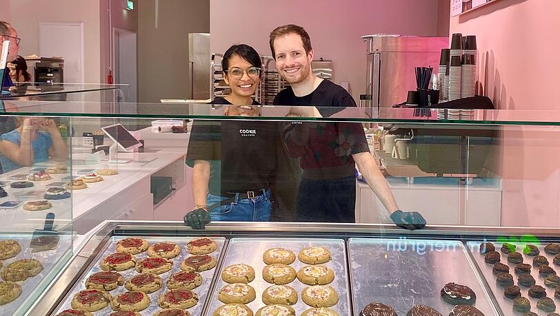 Stefan Zeller und Ehefrau Axelle betreiben die Cookie-Couture-Filiale in den Riem-Arcaden. Stefan Zeller und Ehefrau Axelle betreiben die Cookie-Couture-Filiale in den Riem-Arcaden.