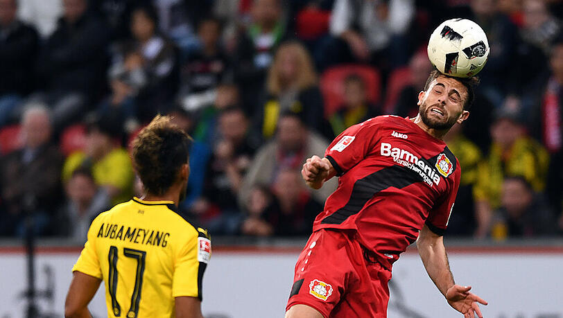 Admir Mehmdi (r.) hat eine Anlaufzeit in Leverkusen gebraucht. Admir Mehmdi (r.) hat eine Anlaufzeit in Leverkusen gebraucht.