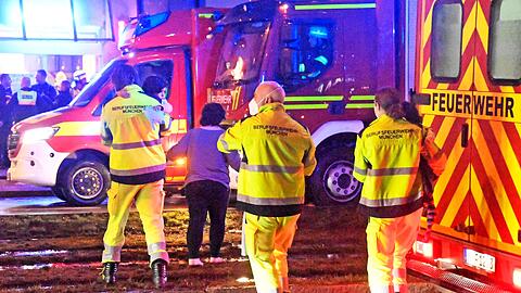 Nach einem Brand in einem Mehrfamilienhaus in der Berg-am-Laim-Straße musste das Wohnhaus evakuiert werden.