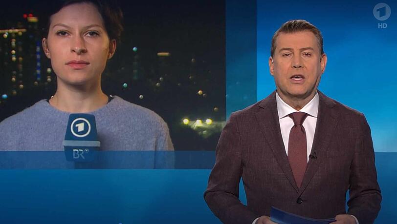Hanna Resch (links) und Jens Riewa (rechts) am 1. Januar in der 20-Uhr-Ausgabe der "Tagesschau".