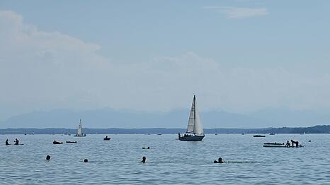 Der Starnberger See f&uuml;hrt derzeit weniger Wasser als &uuml;blich. (Archivbild)