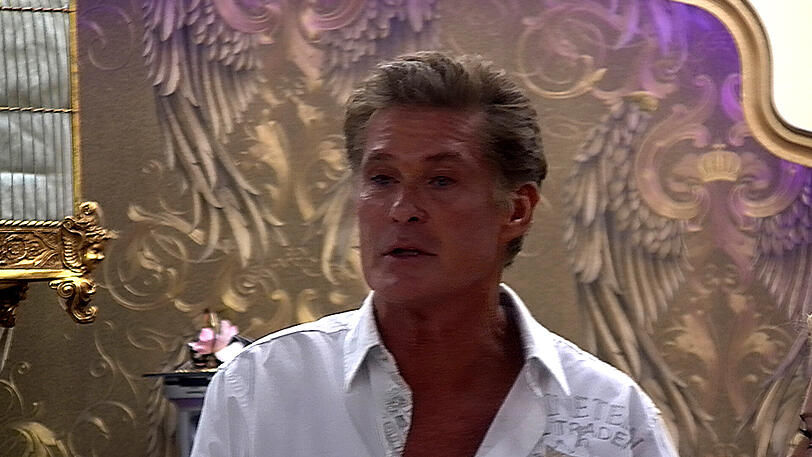 David Hasselhoff hat das "Promi Big Brother"-Haus nach vier Tagen verlassen. Seine besten Bilder aus dem Haus hier zum Durchklicken!