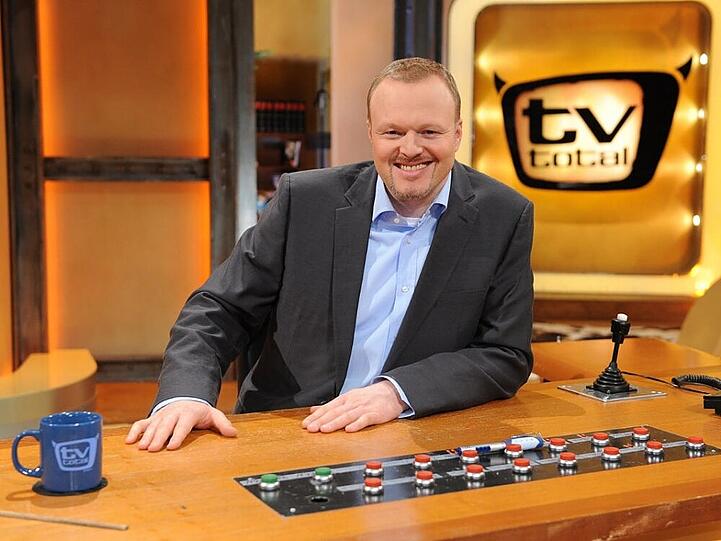 Raab macht bei "TV total" die 2000 voll