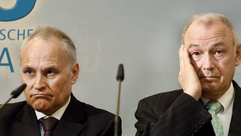 Bald unter 50 Prozent? - Erwin Huber (l.) und Günther Beckstein. Bald unter 50 Prozent? - Erwin Huber (l.) und Günther Beckstein.