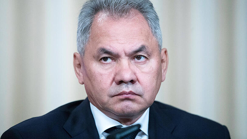 Russlands Verteidigungsminister Sergej Schoigu bei einer Pressekonferenz. (Archivbild)