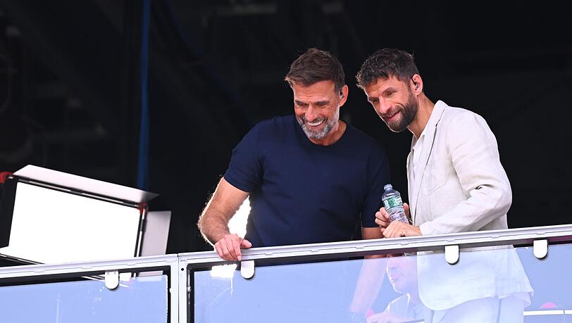 Klopp und Müller erlaubten sich auch als WM-Experten manchen Scherz. Klopp und Müller erlaubten sich auch als WM-Experten manchen Scherz.