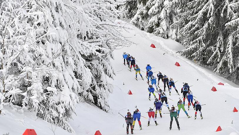 Biathleten in Aktion.