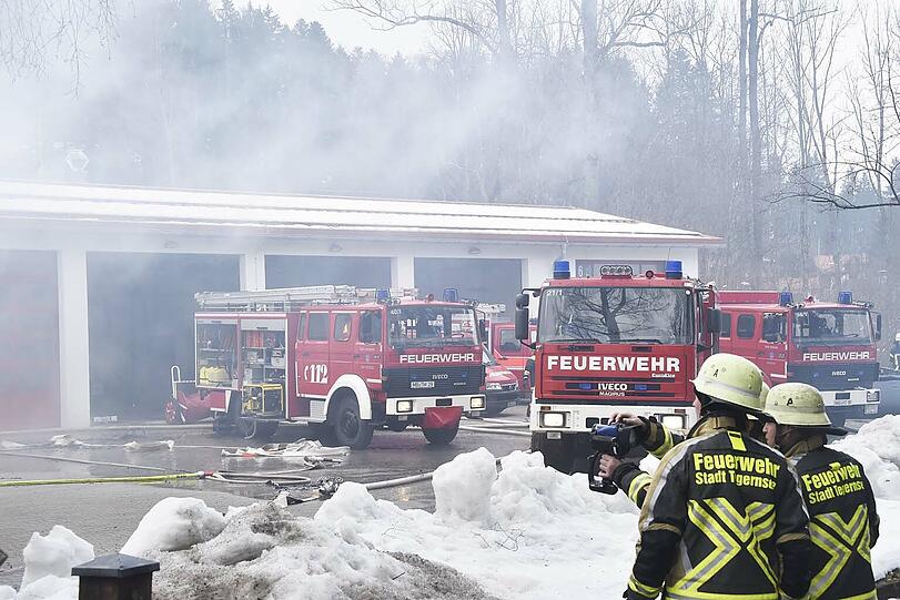 Die Bilder vom Feuerwehreinsatz nach der Explosion in Bad Wiessee.