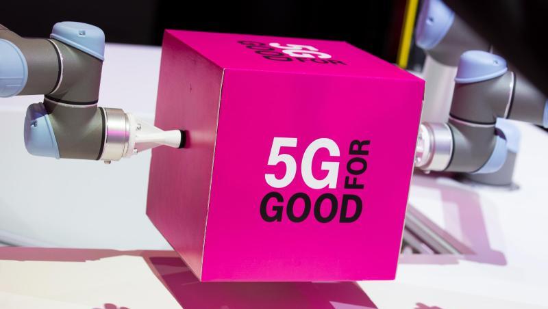 Das Kürzel 5G steht für die 5. Mobilfunkgeneration. Die Datenübertragung soll damit drastisch schneller sein als beim aktuell weit verbreiteten LTE-Standard. Das Kürzel 5G steht für die 5. Mobilfunkgeneration. Die Datenübertragung soll damit drastisch schneller sein als beim aktuell weit verbreiteten LTE-Standard.