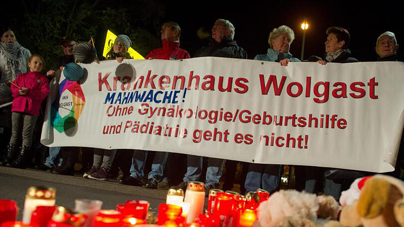 Demonstration gegen die Schließung der Kinder- und geburtshilflichen Stationen im Krankenhaus Wolgast.