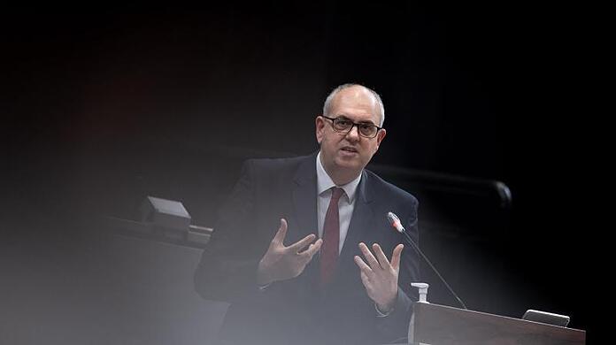 Andreas Bovenschulte (SPD), Bürgermeister von Bremen, spricht.