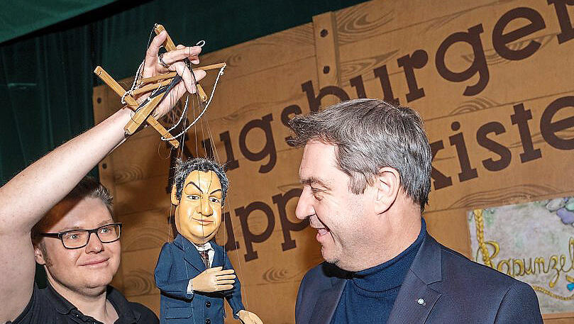 Söder (r.) besucht 2023 die Augsburger Puppenkiste. Söder (r.) besucht 2023 die Augsburger Puppenkiste.