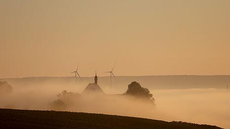 Morgennebel ist laut Deutschem Wetterdienst vielerorts in Bayern zu erwarten. Nach Aufl&ouml;sung der Nebelfelder soll es freundlich werden. (Archivbild)