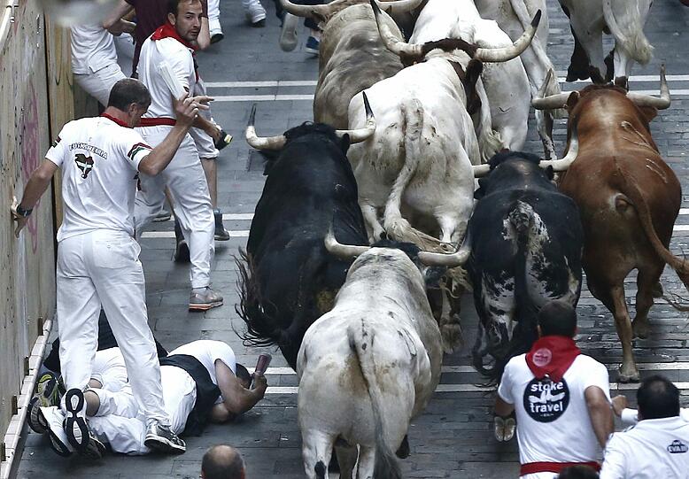 Stierhatz brutal: Aktuelle Bilder aus Pamplona.
