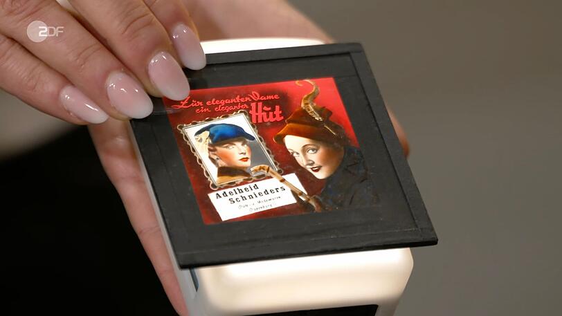 Die Dias stammten aus einer Zeit, in der das Kino noch als das wirkungsvollste Medium für Werbung galt, erklärte die Expertin. Die Dias stammten aus einer Zeit, in der das Kino noch als das wirkungsvollste Medium für Werbung galt, erklärte die Expertin.