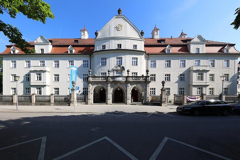 Stattlich: das Altenheim Heilig Geist der Münchenstift.