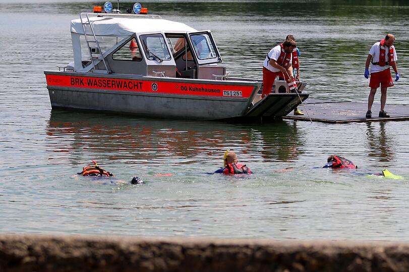 Die Wasserwacht konnte den 25-Jährigen nur noch leblos borgen.