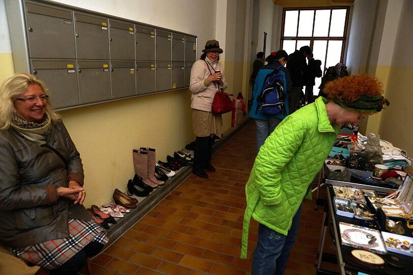 Hier gibt's Schuhe und Accessoires aus zweiter Hand.