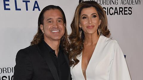 Scott Stapp mit seiner Ehefrau auf dem roten Teppich in Los Angeles.