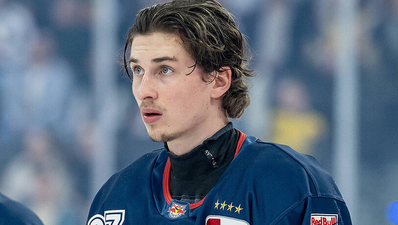 Veit Oswald spielt seit Sommer 2022 f&uuml;r den EHC Red Bull M&uuml;nchen, in der abgelaufenen Saison gelang ihm als Profi in der DEL der Durchbruch.