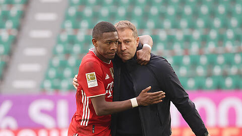 Sowohl David Alaba (l.) als auch Bayern-Trainer Hansi Flick werden den FC Bayern zum Saisonende verlassen.