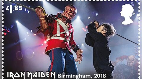 Eine von insgesamt zwölf Iron-Maiden-Briefmarken.