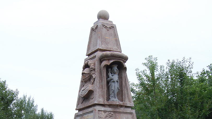 Die Preysingsäule im Forst Kasten stammt aus dem 18. Jahrhundert. Die Preysingsäule im Forst Kasten stammt aus dem 18. Jahrhundert.