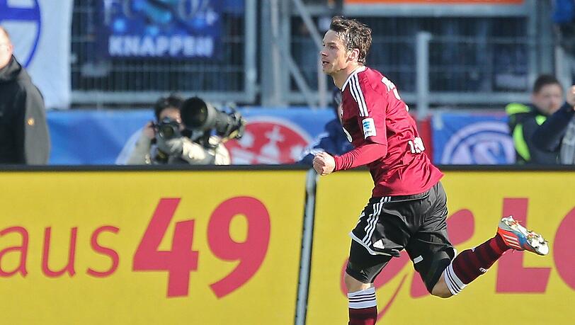 Markus Feulner jubelt über seinen Treffer zum 1:0 für den 1. FC Nürnberg gegen Schalke 04. Markus Feulner jubelt über seinen Treffer zum 1:0 für den 1. FC Nürnberg gegen Schalke 04.