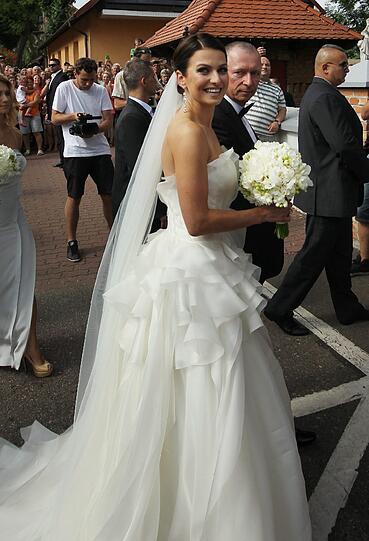 Ein strahlender Robert Lewandowski gibt seiner Anna am Samstag das Jawort - die Bilder der Hochzeit in Polen