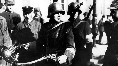 Die Zwanziger Jahre sind in Bayern turbulent und von Krisen geprägt. 1923 kommt es zum Hitlerputsch in München.