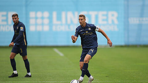 Dennis Dressel führte die Löwen-Reserve gegen Aalen als Kapitän an.