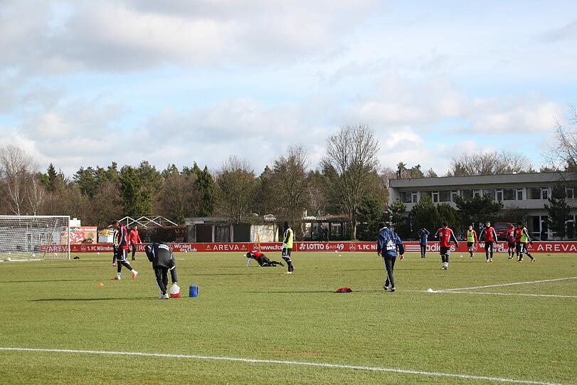 ...nach welcher es mit Laufwegen und einem Trainingsspiel weiterging.