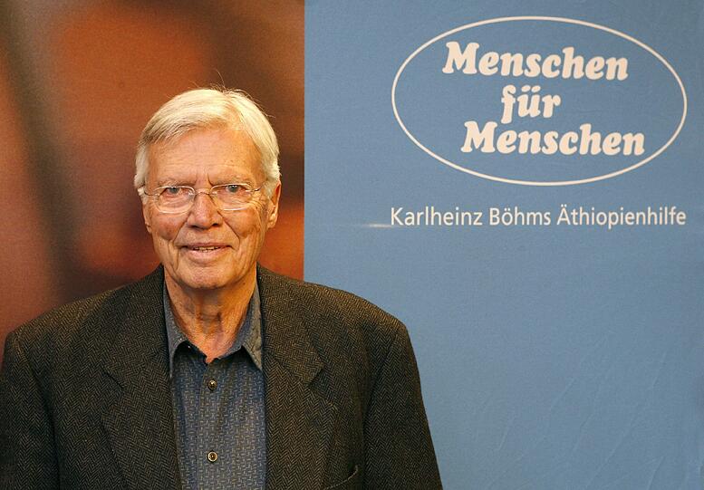 Karlheinz Böhm stirbt mit 86: Bilder aus seinem Leben.