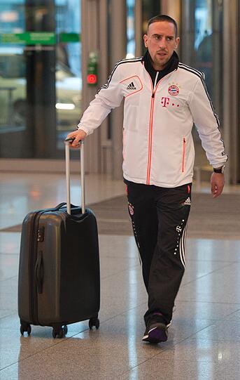 Der FC Bayern vor dem Abflug ins Trainingslager nach Doha.
