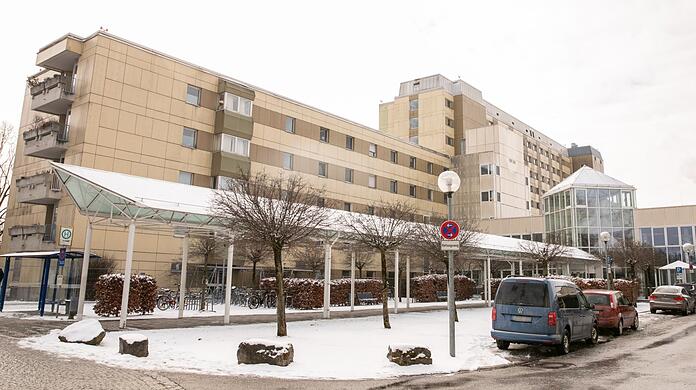 Die betroffene Patientin wird im Klinikum Landshut behandelt.