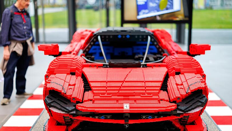 Erwachsene k&ouml;nnen sich Spielzeuge leisten, von denen sie als Kind nur tr&auml;umen konnten. (Archivbild)