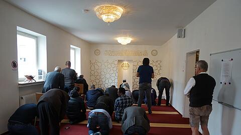Auch die Moschee in Hotterstraße hat ihre Tür geöffnet.