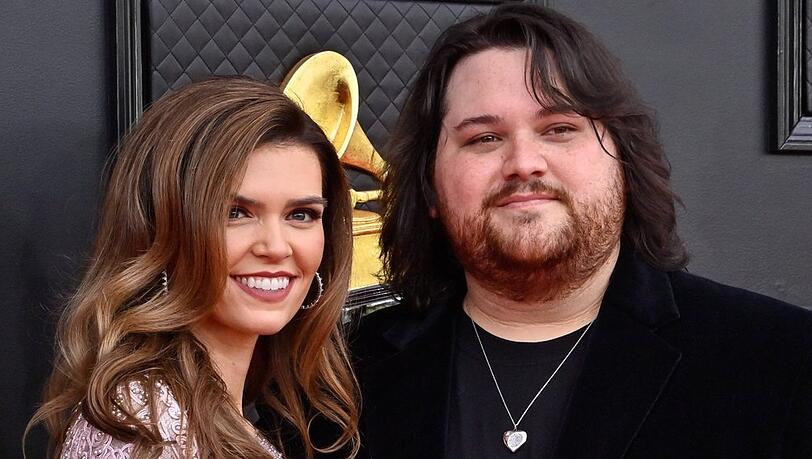 Andraia Allsop und Wolfgang Van Halen bei den Grammy Awards im April 2022.