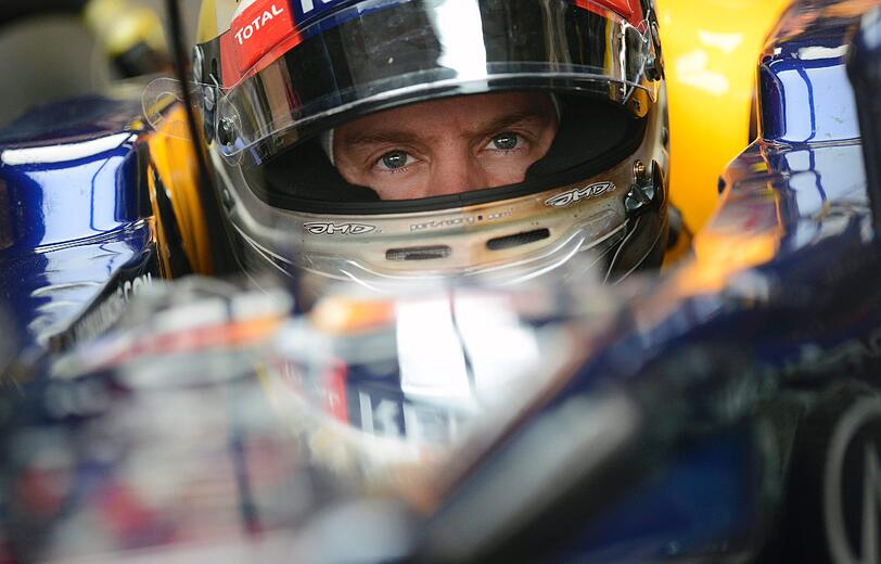 Kämpferisch schaut Sebastian Vettel nach dem Qualifying in Indien auf das was vor ihm liegt.