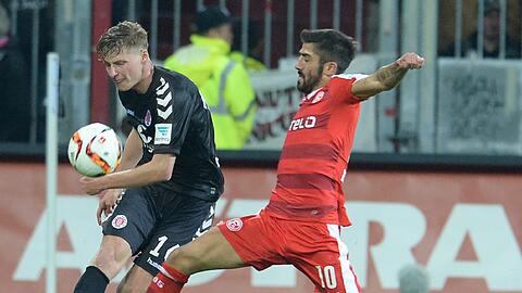Düsseldorf-Profi Demirbay soll nach seinem Macho-Spruch gegenüber Schiedsrichterin Steinhaus ein Mädchen-Fußballspiel pfeifen.