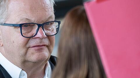 Thomas L&ouml;cker ist einer der beiden Verteidiger.