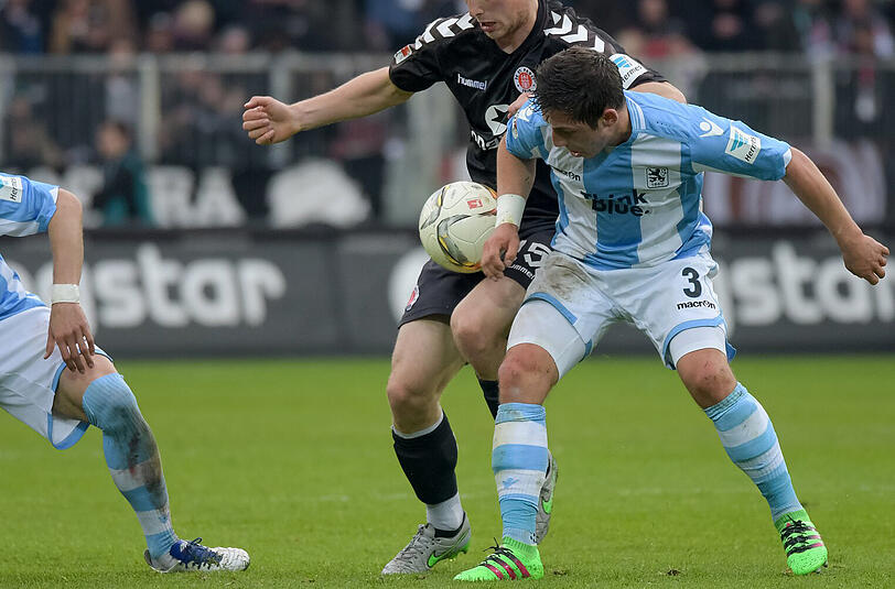 Maximilian Wittek: Note 3. Sehr lauffreudig, oft in der Offensive zu finden. Defensiv giftig und solide. Wegen einem dummen Foul im Mittelfeld (zehnte Gelbe) gegen Paderborn gesperrt. Oder gar schwer verletzt?