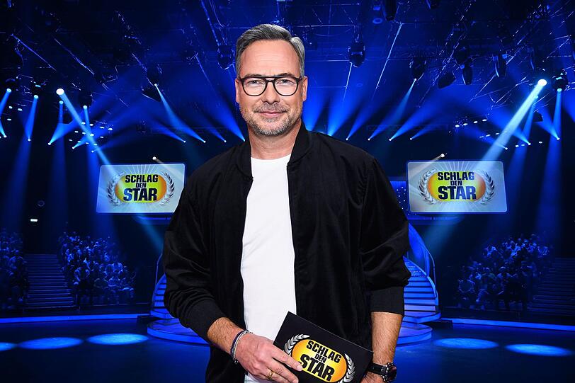 Matthias Opdenh&ouml;vel f&uuml;hrt einmal mehr durch die Livesendung am Samstagabend.