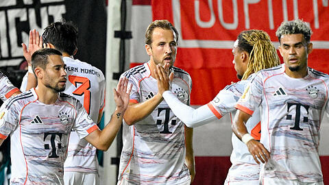 Harry Kane avancierte beim knappen 3:2-Sieg des FC Bayern bei Wehen Wiesbaden trotz eines verschossenen Elfmeters zum Matchwinner.