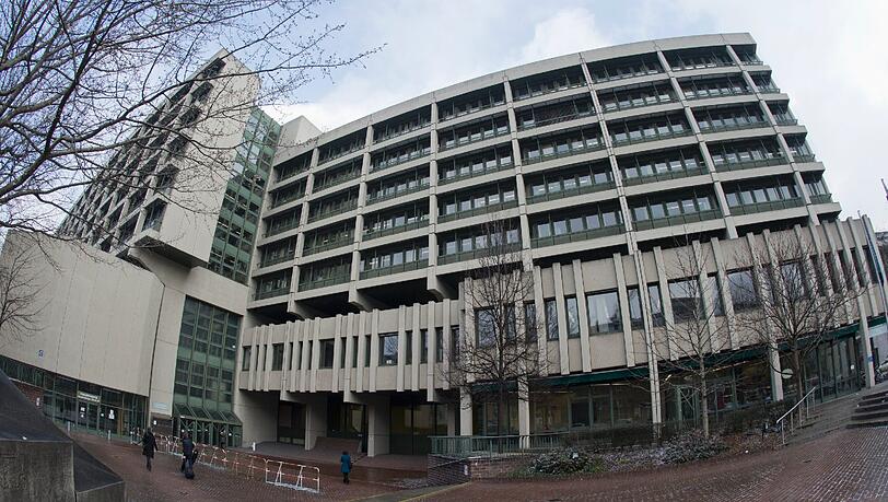 Hier im Justizzentrum an der Nymphenburger Straße beginnt am 17. April der NSU-Prozess. Hier im Justizzentrum an der Nymphenburger Straße beginnt am 17. April der NSU-Prozess.