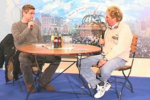 Torben Hoffmann im Hacker-Pschorr-Fantalk mit Stadionsprecher Stefan Schneider
