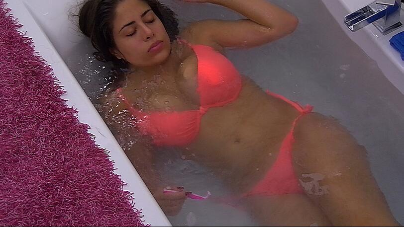 So heiß war "Promi Big Brother" 2014. Die besten Bilder!